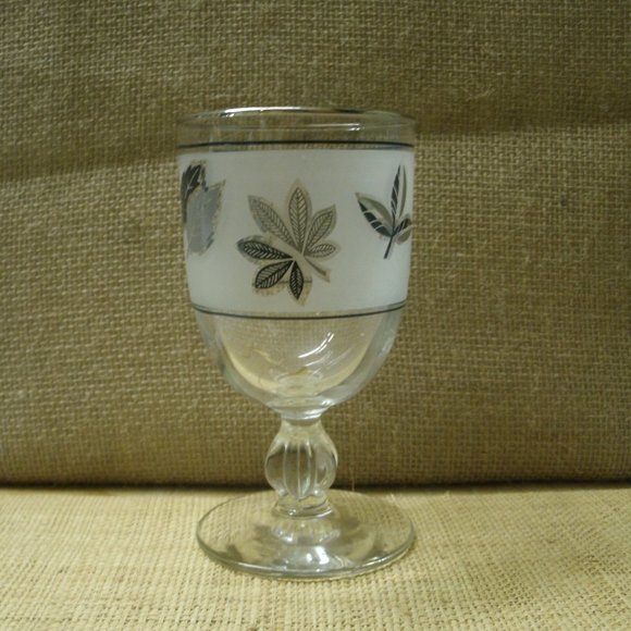 Vintage Libbey Silver Leaf Goblet Stemmed Glass - Picture 3 of 16